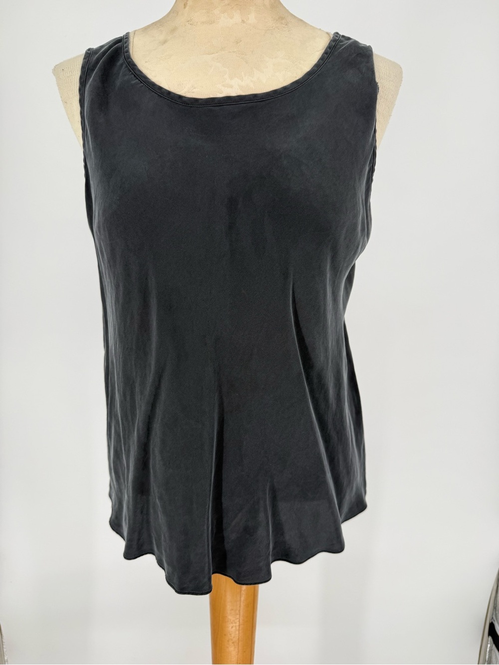 VTG Valerie Stevens Silk Black Tank Top - Sleeveless Scoop Neck sz L